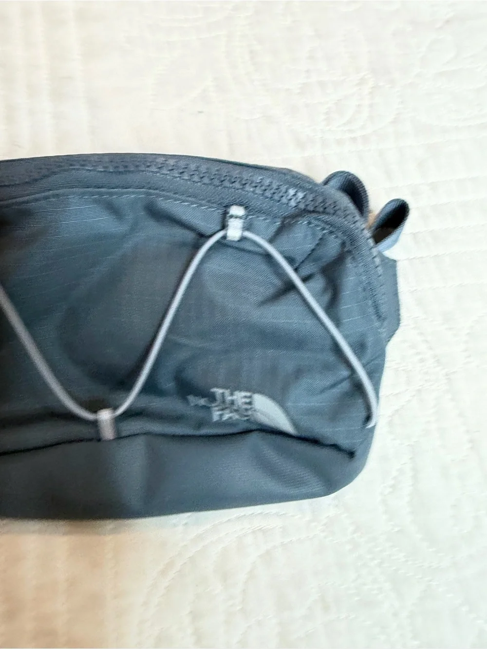 The North Face Terra Lumbar Waist Pack 1L Sports Crossbody Bag NWT Granite Grey